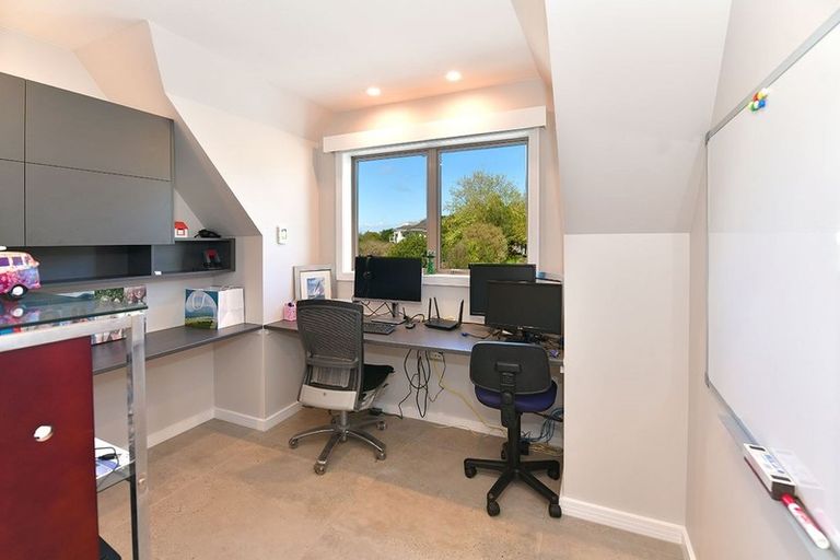 Photo of property in 6 Commodore Court, Gulf Harbour, Whangaparaoa, 0930