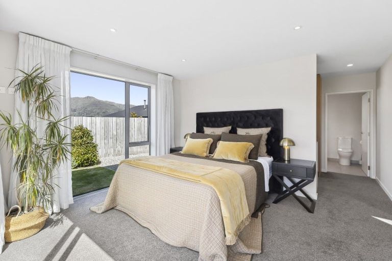 Photo of property in 10 Teal Place, Lake Hawea, Wanaka, 9382