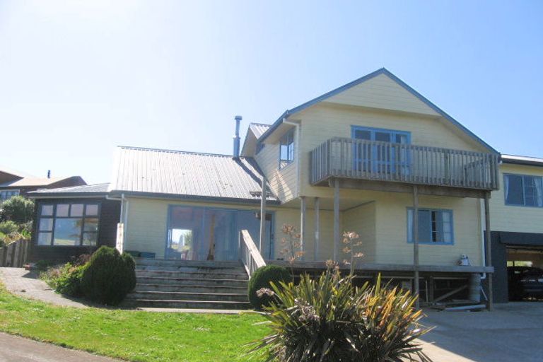 Photo of property in 1 Rabbit Way, Whitianga, 3510