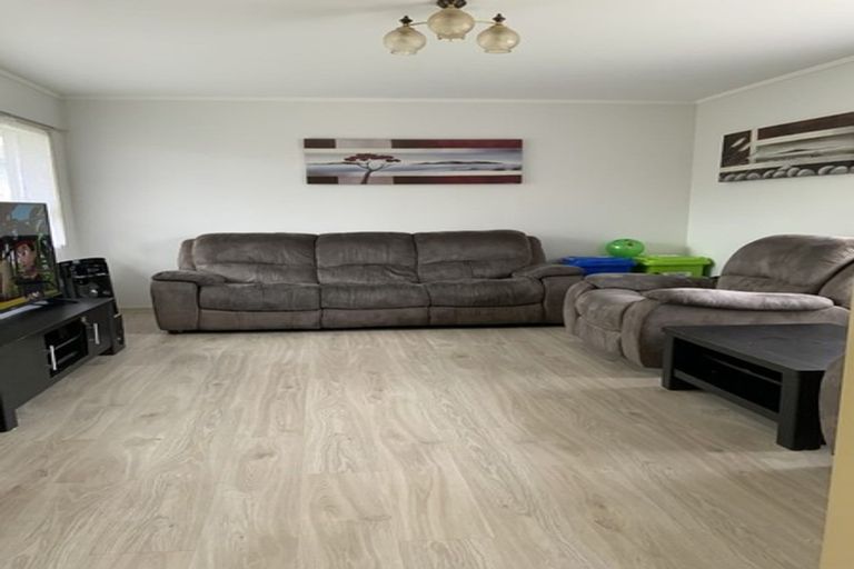 Photo of property in 54 Waitaki Street, Henderson, Auckland, 0612