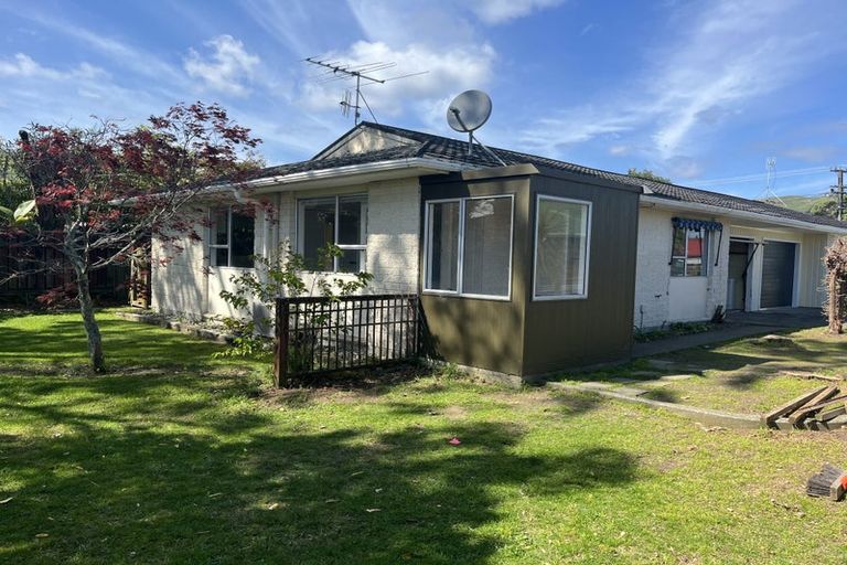 Photo of property in 27a Rimu Street, Waikanae, 5036