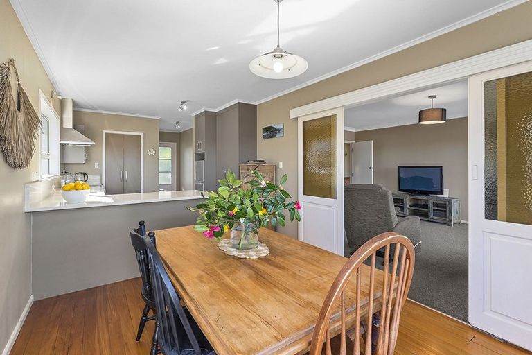 Photo of property in 2 Eskdale Road, Papakowhai, Porirua, 5024