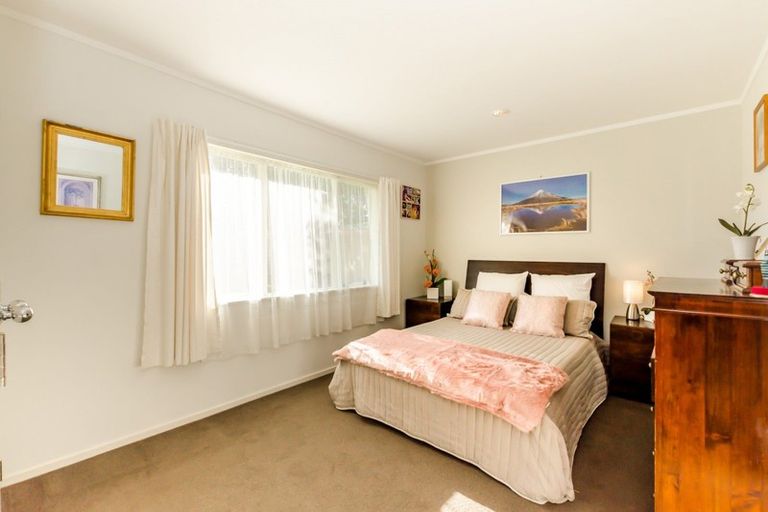 Photo of property in 63 Weggery Drive, Waikanae Beach, Waikanae, 5036