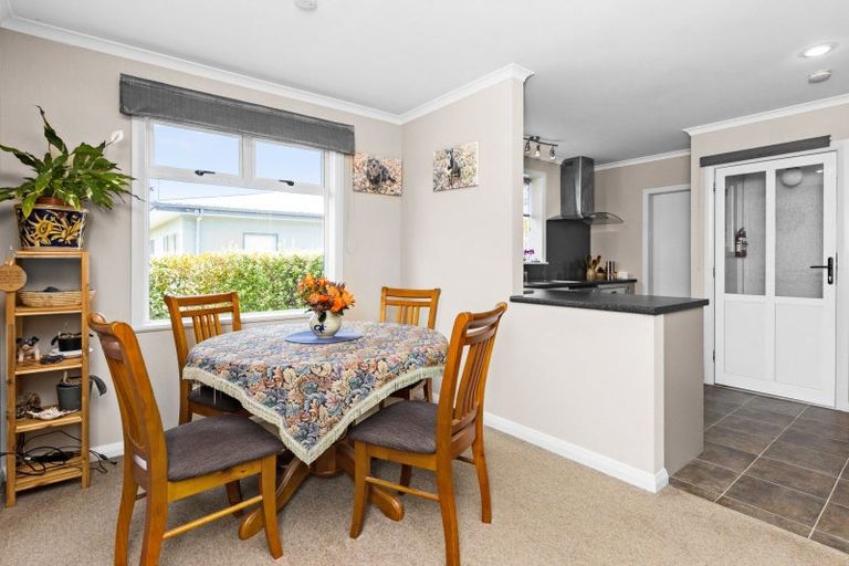 Photo of property in 60 Jervois Road, Jervoistown, Napier, 4112