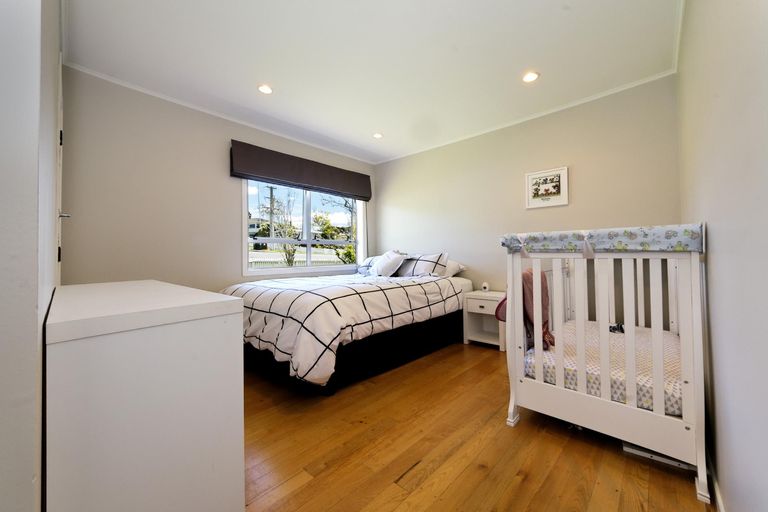 Photo of property in 145 Tirimoana Road, Te Atatu South, Auckland, 0602