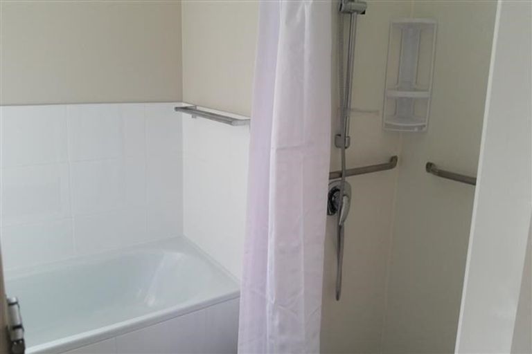 Photo of property in 66 Kia Ora Road, Beach Haven, Auckland, 0626