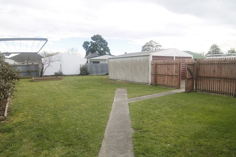 Photo of property in 69 Liverton Crescent, Bishopdale, Christchurch, 8053