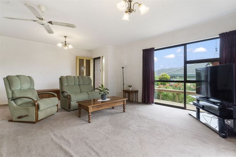 Photo of property in 2/146 Whitford Road, Somerville, Auckland, 2014