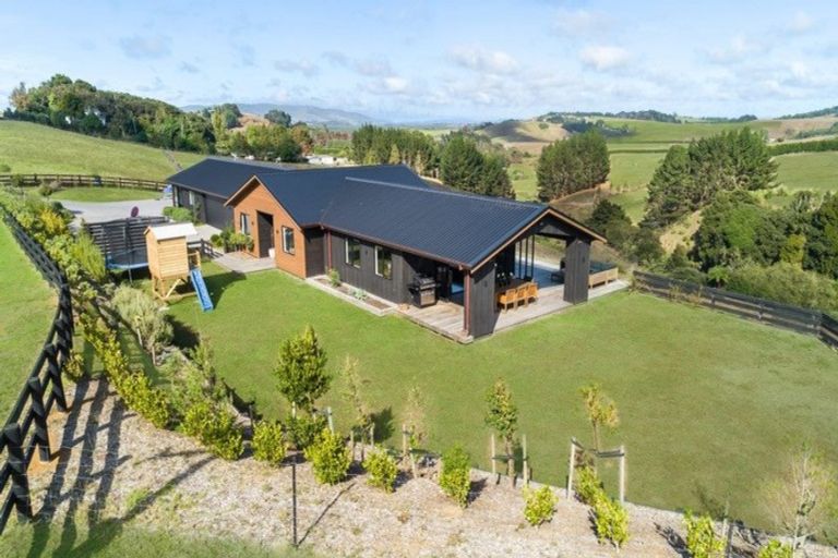 Photo of property in 174 Cameron Town Road, Pukekohe, 2678