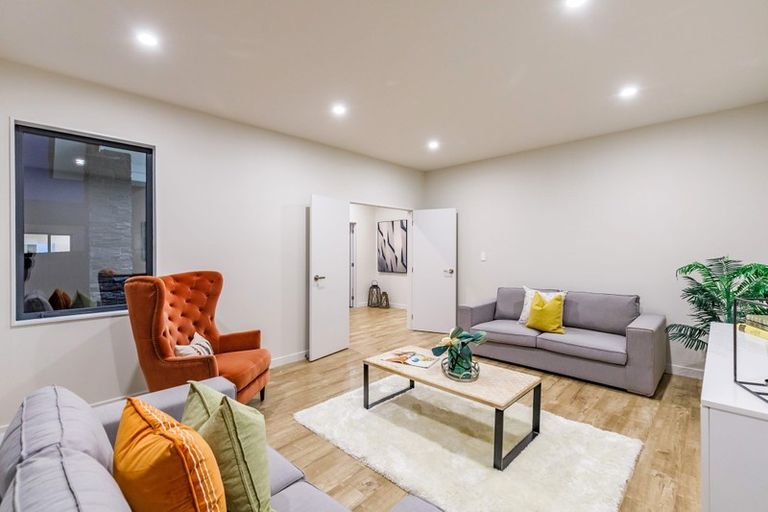 Photo of property in 9 Dida Park Drive, Kumeu, 0810