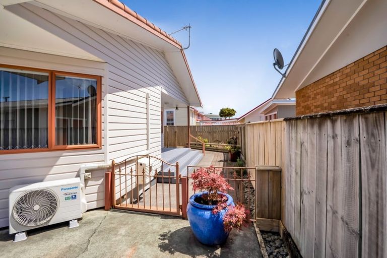 Photo of property in 3/18 Darnell Street, Fitzroy, New Plymouth, 4312