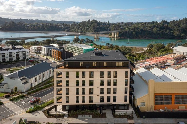 Photo of property in 306/2 Launch Road, Hobsonville, Auckland, 0616