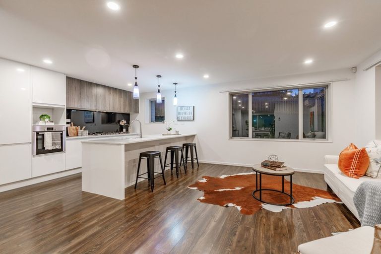 Photo of property in 3 Tuangi Street, Long Bay, Auckland, 0630