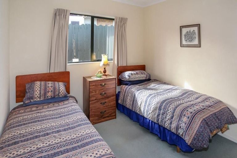 Photo of property in 4 Emmerdale Avenue, Papakura, 2110