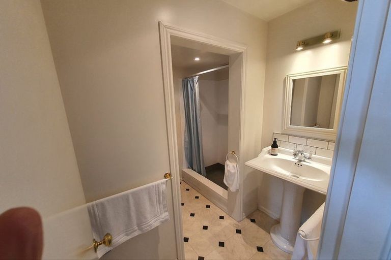 Photo of property in 27 Holly Road, St Albans, Christchurch, 8014