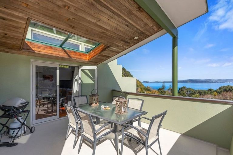 Photo of property in 3a Kaitawa Road, York Bay, Lower Hutt, 5013