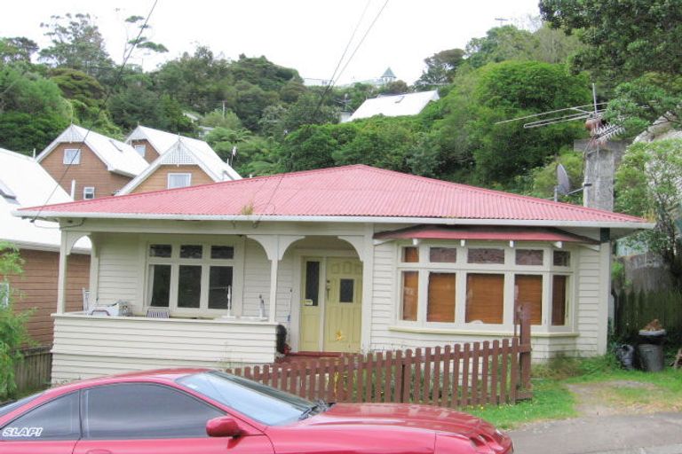 Photo of property in 42 Moffitt Street, Vogeltown, Wellington, 6021