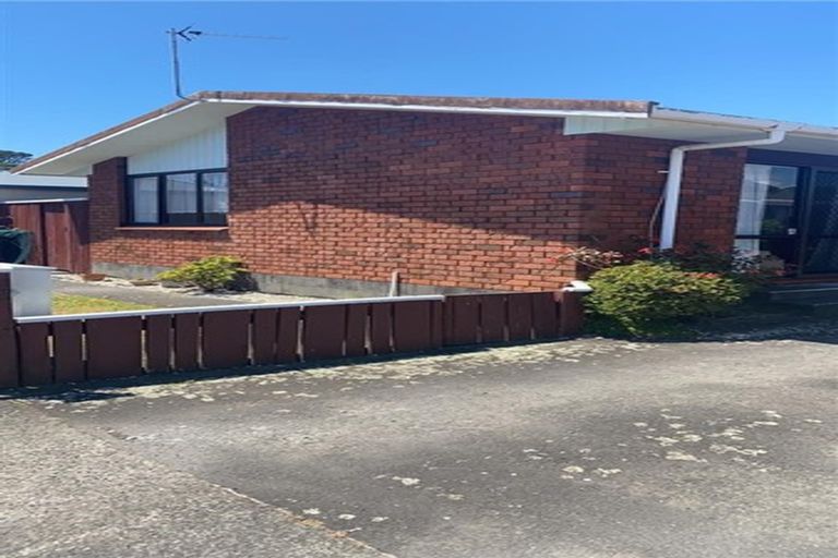 Photo of property in 1/39 Fulford Street, New Plymouth, 4310