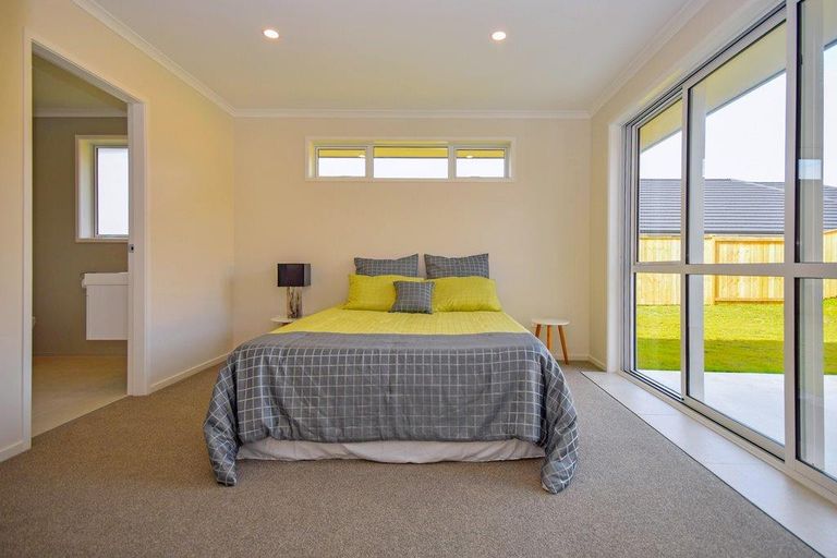 Photo of property in 12 Helenvale Crescent, Pokeno, 2402