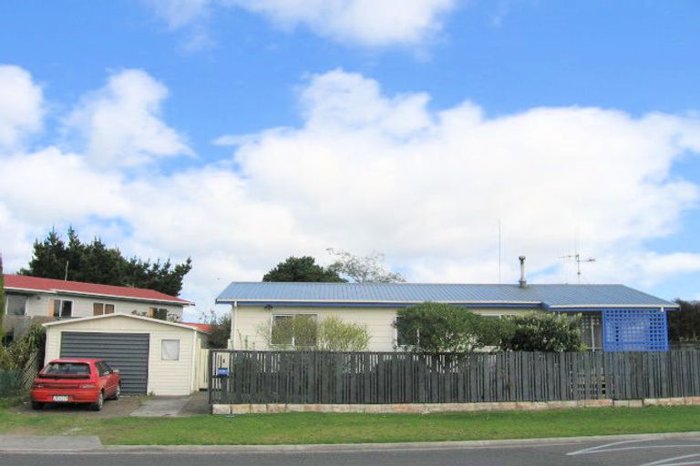 Photo of property in 304 Dickson Road, Papamoa Beach, Papamoa, 3118