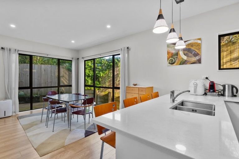 Photo of property in 9c Mowbray Place, Sunnynook, Auckland, 0620