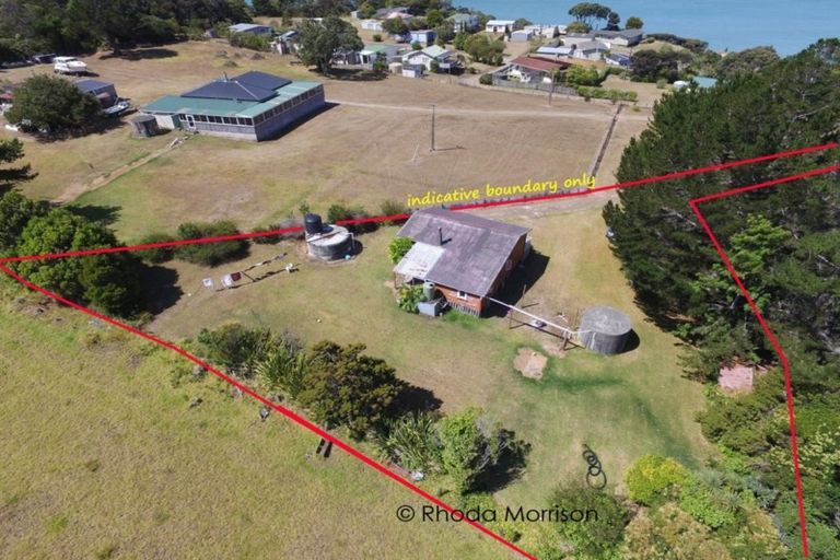 Photo of property in 74 Komiti Road, Tinopai, Matakohe, 0593