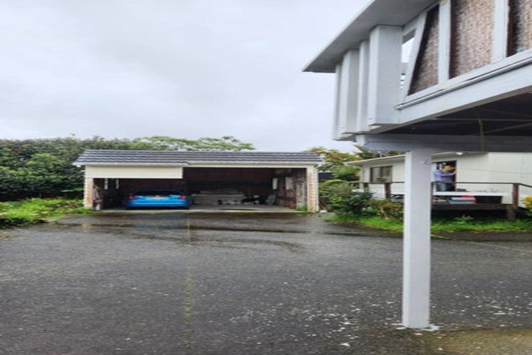 Photo of property in 15 Sherwood Avenue, Te Atatu South, Auckland, 0610