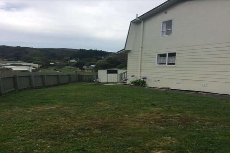 Photo of property in 16 Wagon Road, Stokes Valley, Lower Hutt, 5019