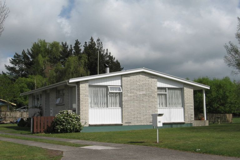 Photo of property in 85 Aquarius Drive, Kawaha Point, Rotorua, 3010