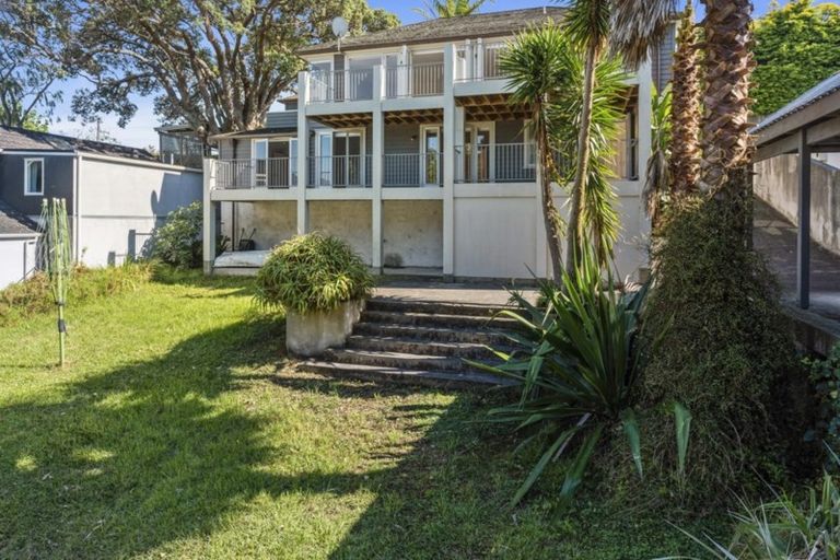 Photo of property in 69 Norwood Road, Bayswater, Auckland, 0622