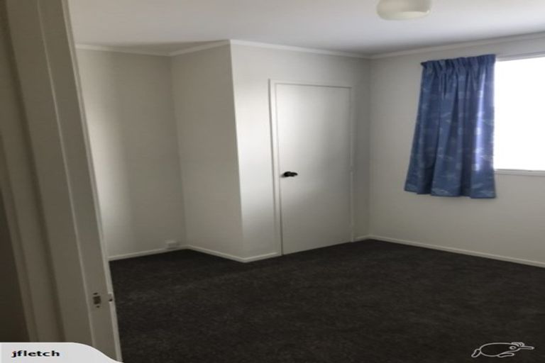 Photo of property in 2/27 Fortunes Road, Half Moon Bay, Auckland, 2012