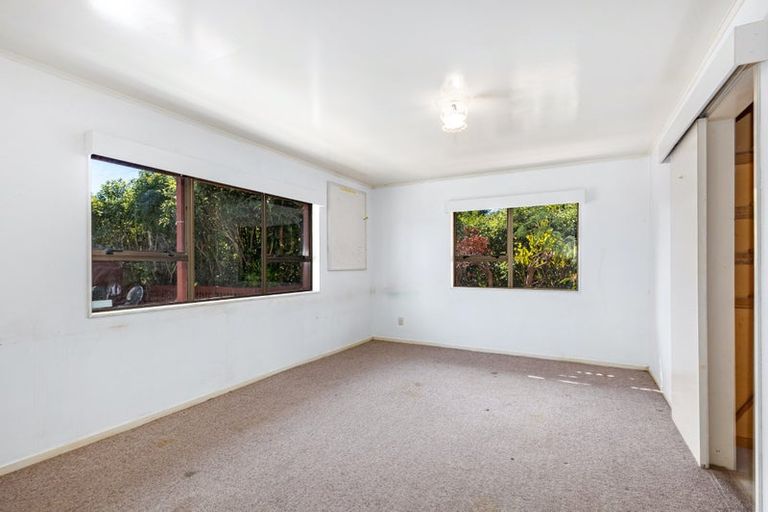 Photo of property in 49 Kinloch Place, Papakowhai, Porirua, 5024
