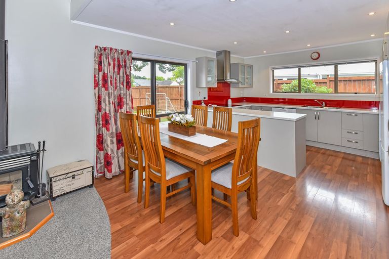 Photo of property in 78 Carnoustie Drive, Wattle Downs, Auckland, 2103