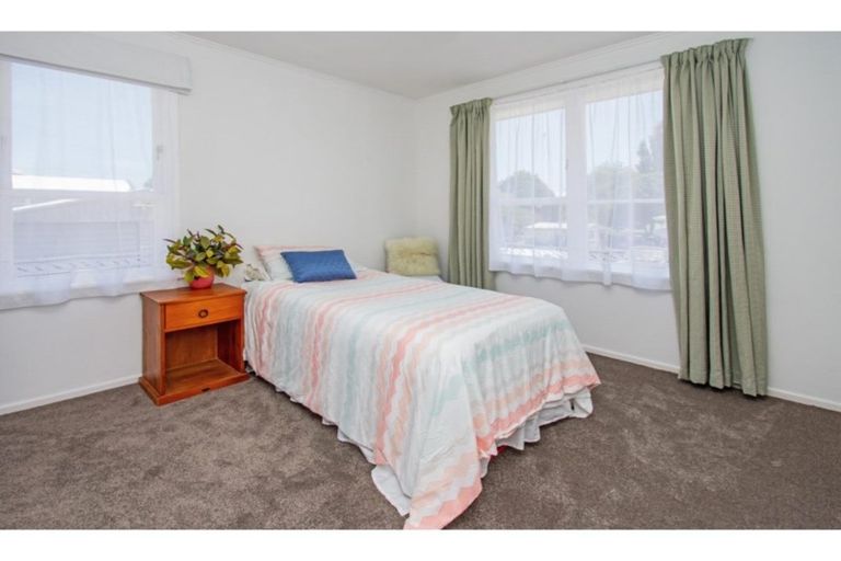 Photo of property in 50 Watts Road, Manurewa, Auckland, 2102