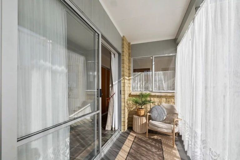 Photo of property in 1 Naumai Place, Spotswood, New Plymouth, 4310
