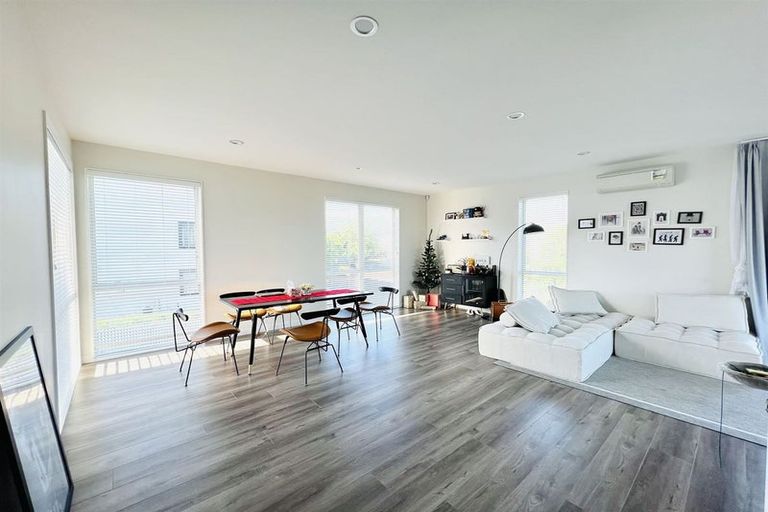 Photo of property in 1 Nephrite Lane, Henderson, Auckland, 0610