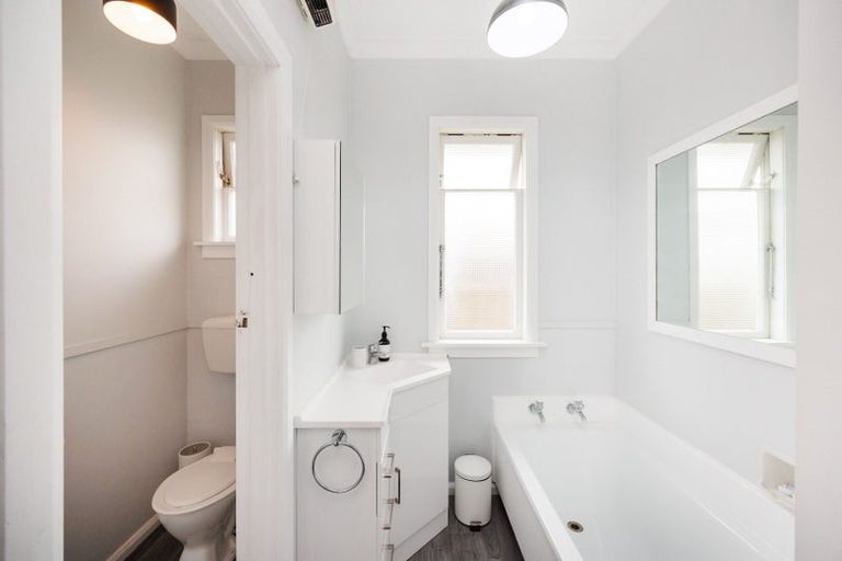 Photo of property in 35a Puriri Terrace, Roslyn, Palmerston North, 4414