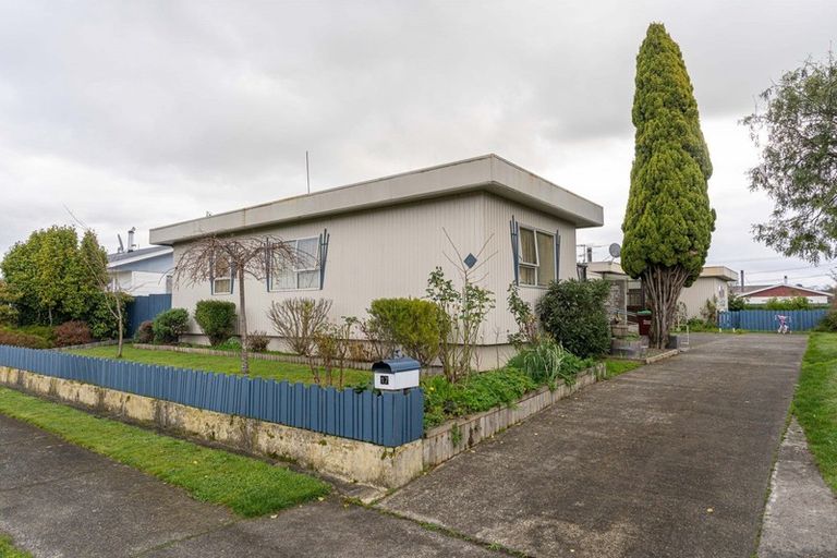 Photo of property in 17 Stout Street, Masterton, 5810