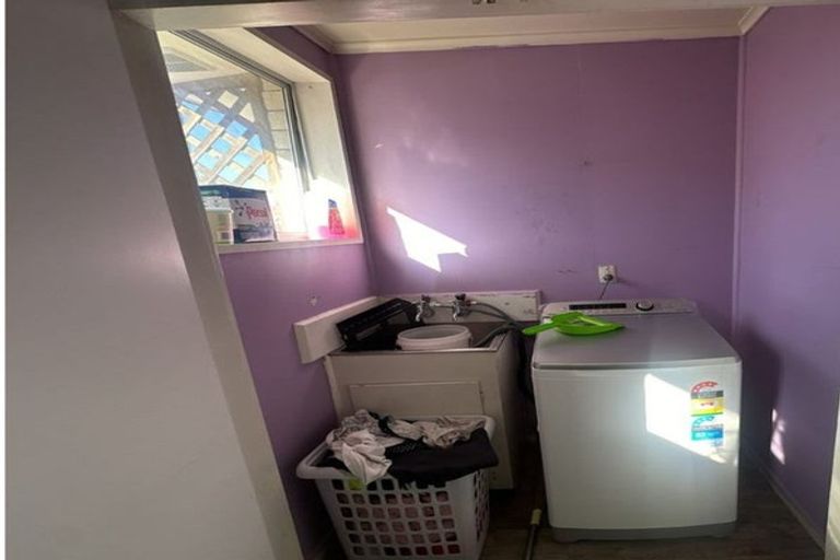 Photo of property in 31 Knowles Street, Terrace End, Palmerston North, 4410