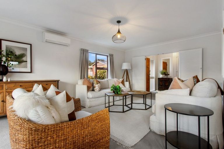 Photo of property in 15c Aratonga Avenue, Greenlane, Auckland, 1051