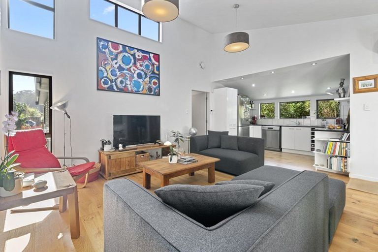 Photo of property in 65a Thurleigh Grove, Karori, Wellington, 6012