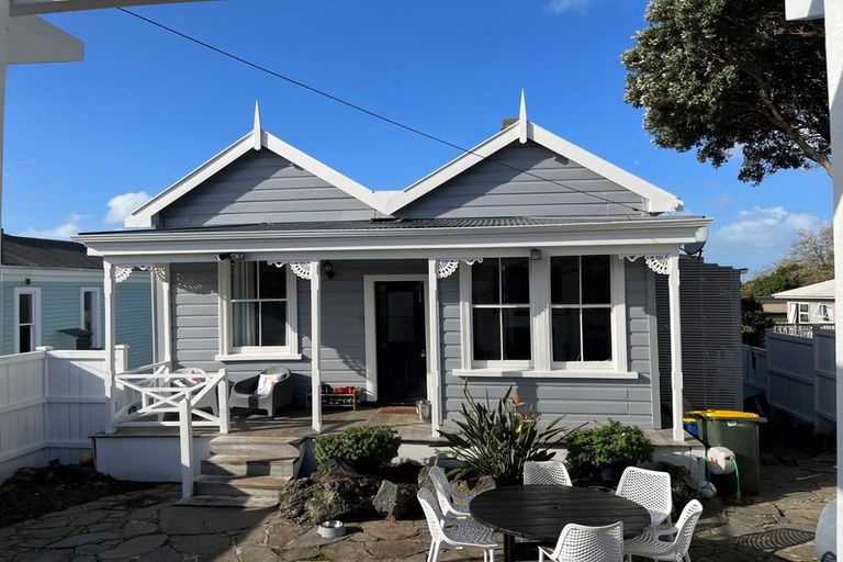 Photo of property in 1/101 Birkenhead Avenue, Birkenhead, Auckland, 0626
