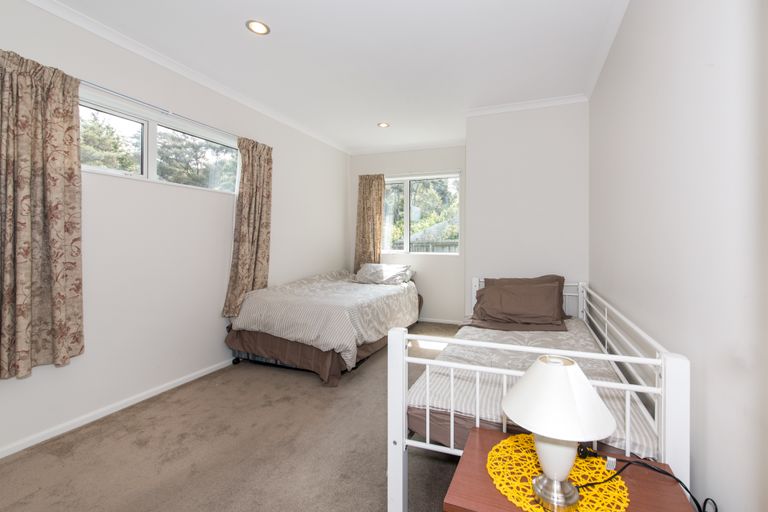 Photo of property in 102a San Marino Drive West, Henderson, Auckland, 0612