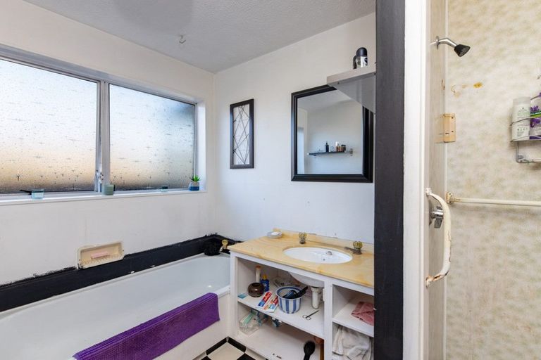 Photo of property in 1/48 Chipping Lane, Redwood, Christchurch, 8051