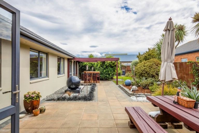 Photo of property in 71 Aston Drive, Waimairi Beach, Christchurch, 8083