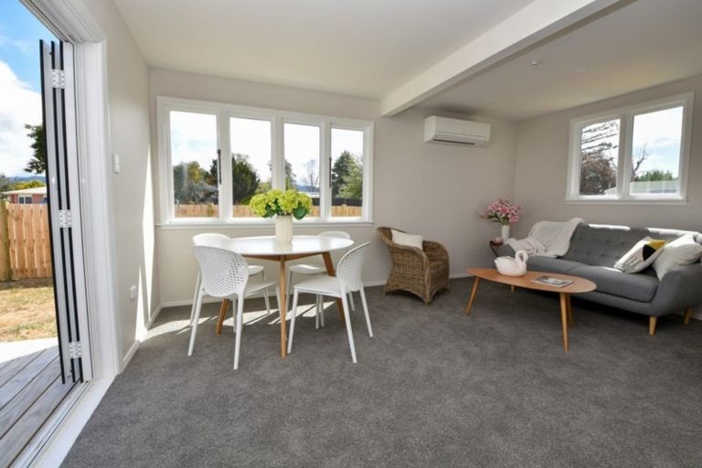 Photo of property in 8 Mckenzie Terrace, Carterton, 5713