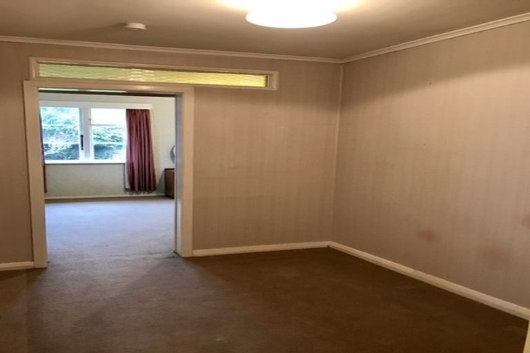 Photo of property in 83 Oxford Street, Tawa, Wellington, 5028