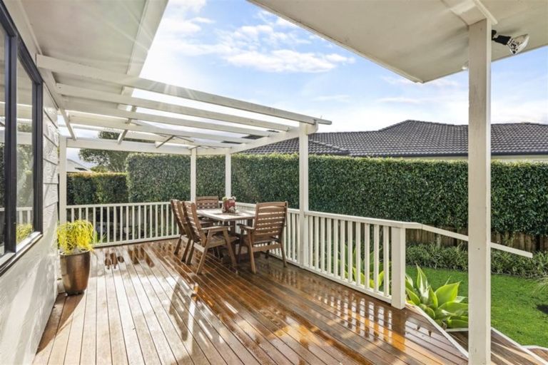 Photo of property in 23 Blue Heron Rise, Stanmore Bay, Whangaparaoa, 0932