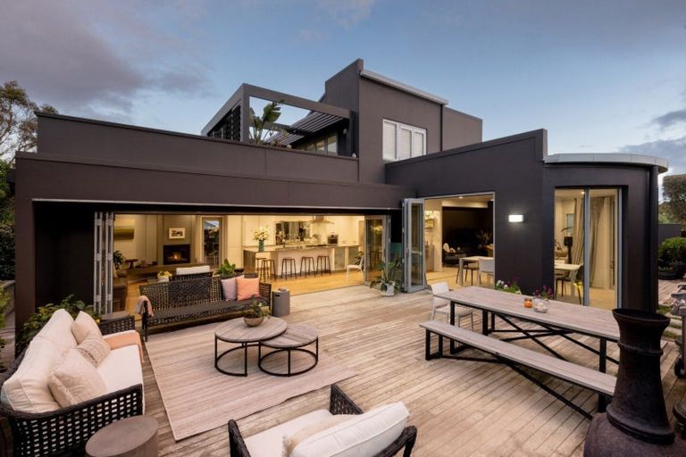 Photo of property in 241 Oceanbeach Road, Mount Maunganui, 3116