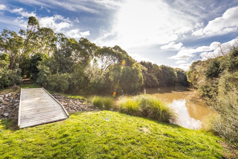 Photo of property in 75 Hartwell Drive, Kelvin Grove, Palmerston North, 4470